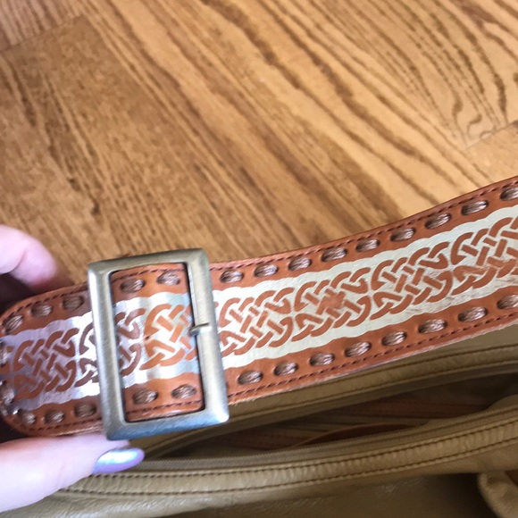 Unique design leather purse - Picture 3 of 8